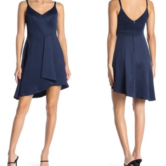 Love, Nickie Lew V-Neck Navy Envelope Hem Dress NWT, Size Small - Picture 2 of 9
